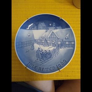 Vintage Yule After 1969 Collectors Plate Bing and Grondahl Christmas Guests